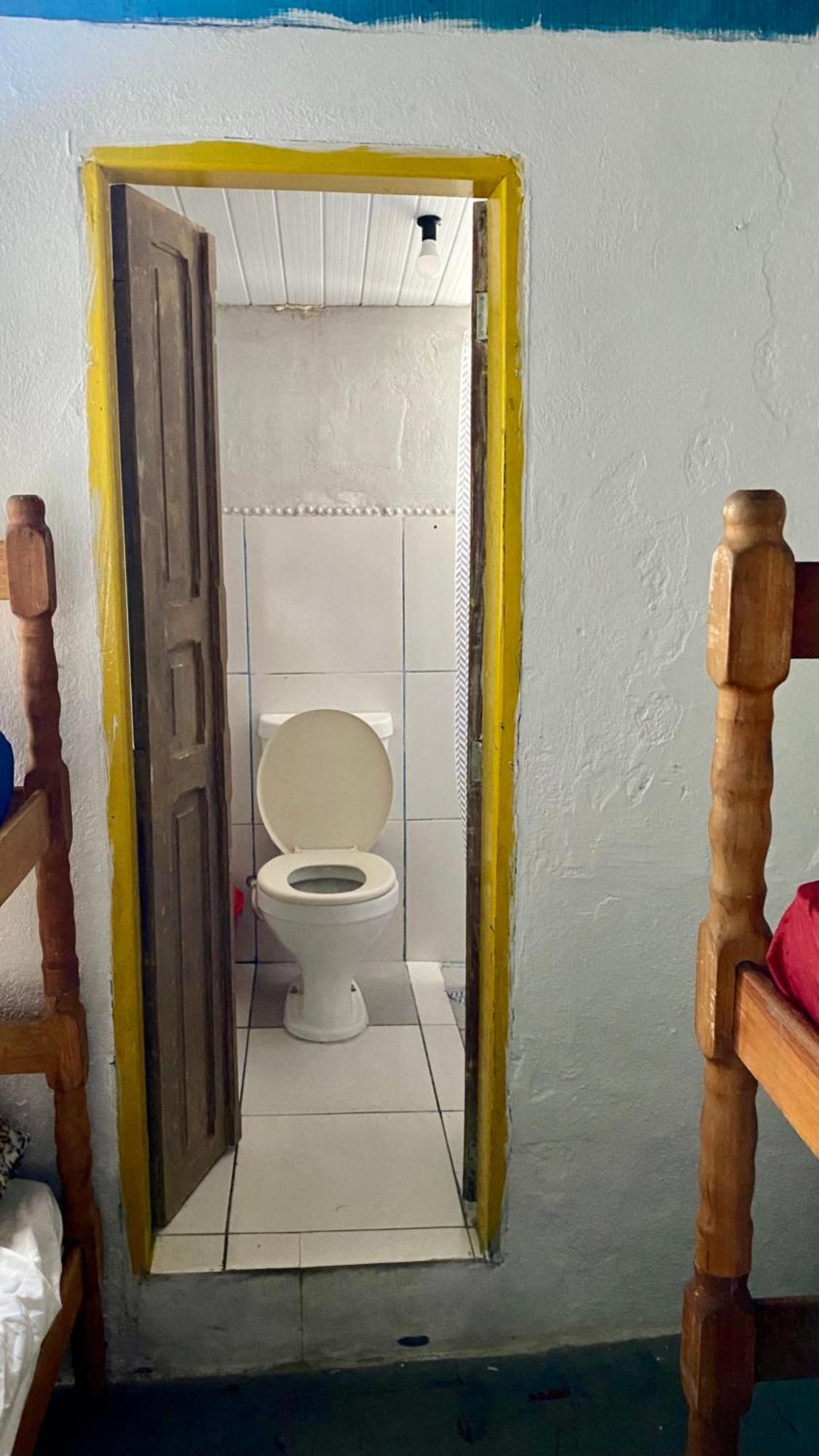 Casa Lee Hostel Парати Экстерьер фото