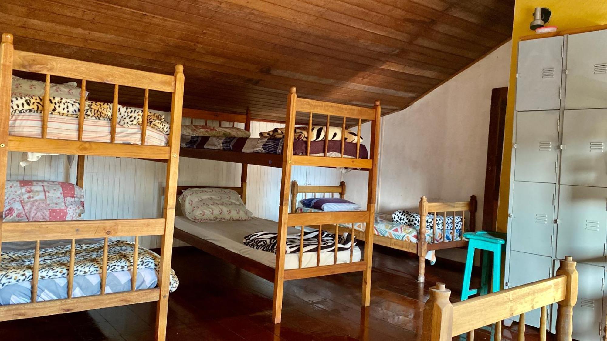 Casa Lee Hostel Парати Экстерьер фото